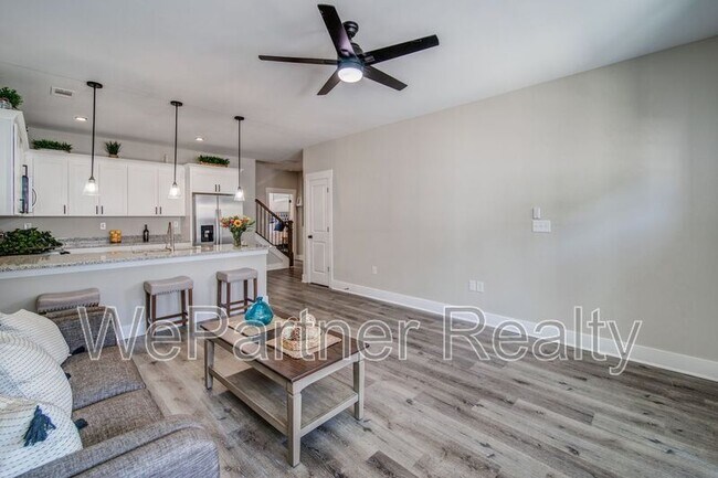 Building Photo - 6 N Rim Dr