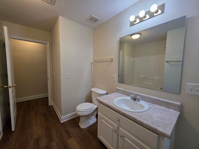 Building Photo - 4BR/3BA home with shed close to Navy Feder...