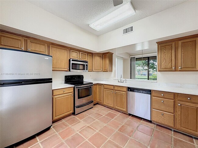 Building Photo - 10524 NW 10th St