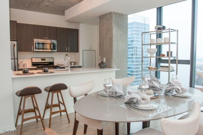 Building Photo - 1330 S Wabash Ave