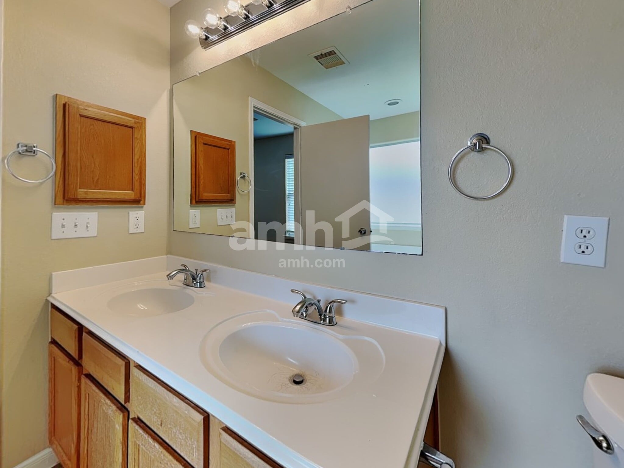 Building Photo - 8102 Sweetstone Bluff Ln