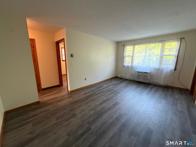 Building Photo - 463 Pierpont Rd