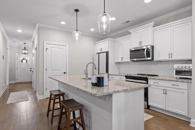 Building Photo - 7142 Tailgate Lp