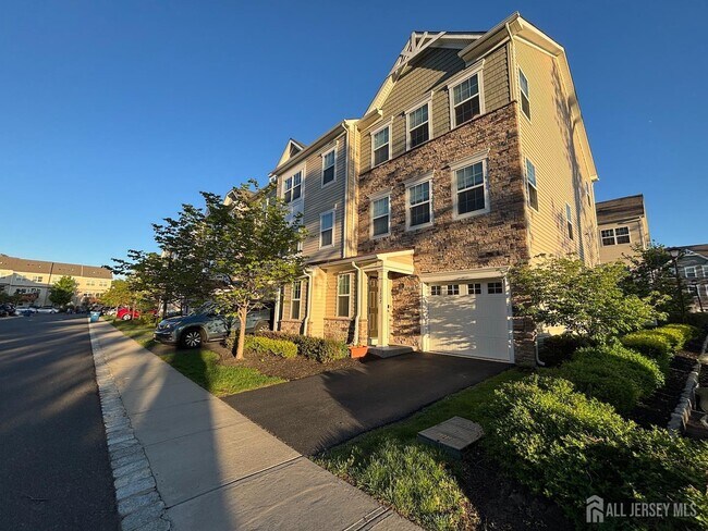 Building Photo - 1207 Hights Farm Rd N