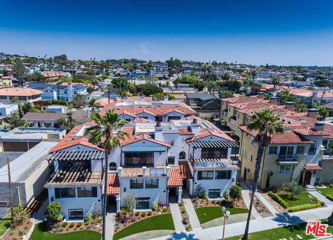 Building Photo - 812-a S Catalina Ave