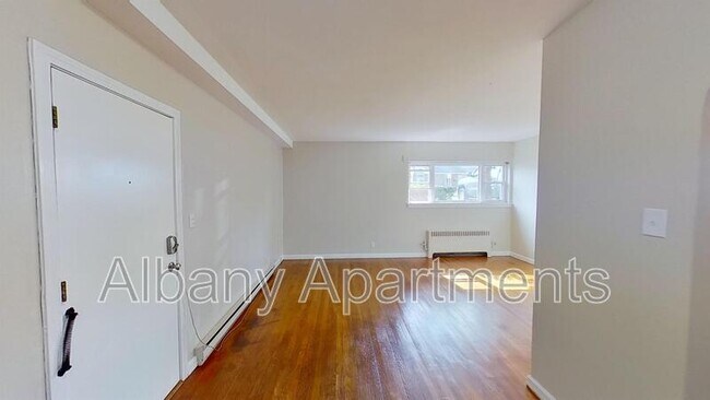 Building Photo - 31 Parkwood St