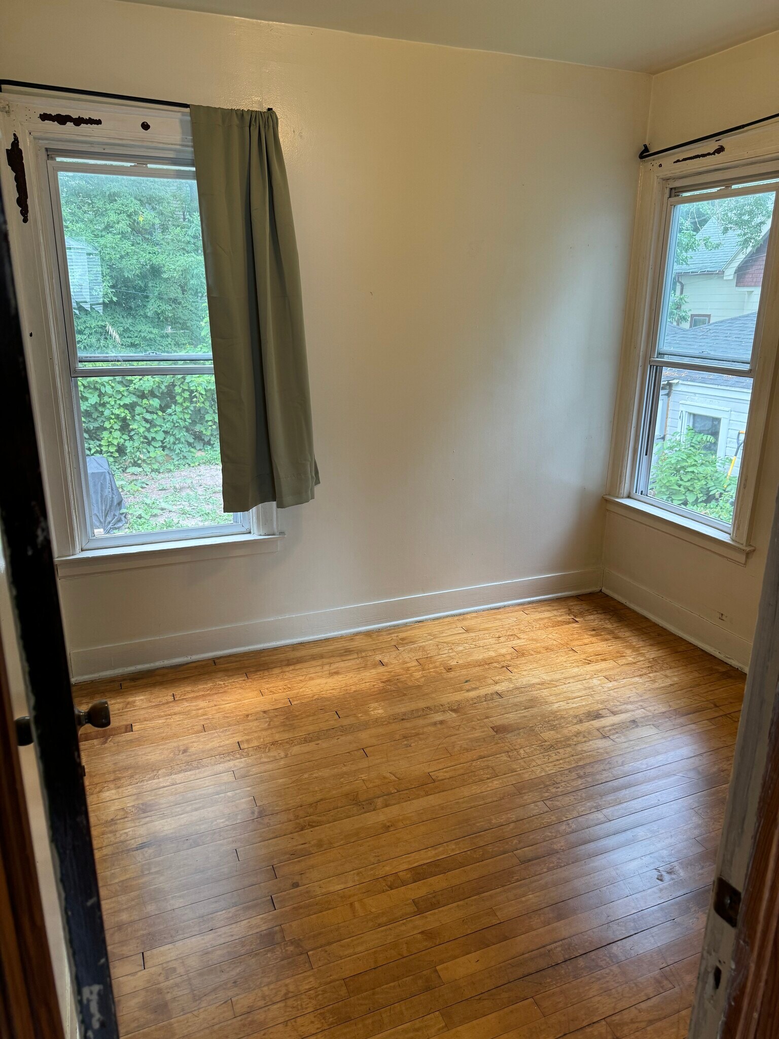 Building Photo - 1712 E Park Pl
