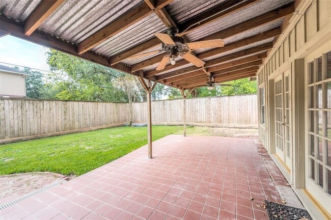 Building Photo - 5537 Lincrest Ln