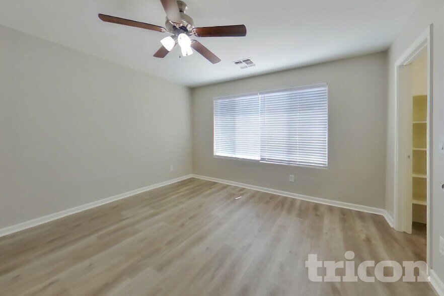 Building Photo - 13409 N 127th Dr