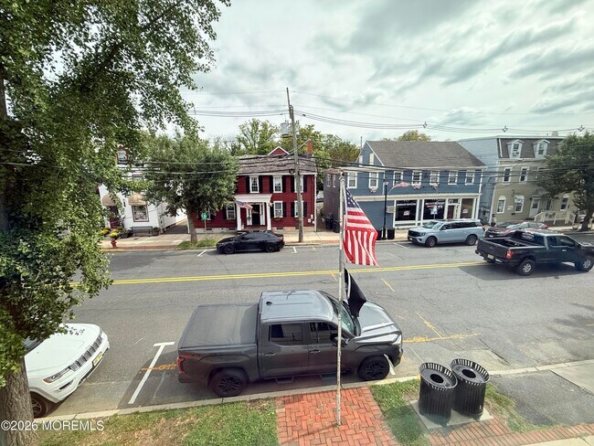 Building Photo - 12 S Main St