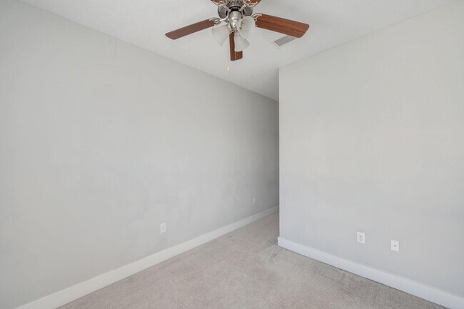 Building Photo - 147 N Sand Palm Rd