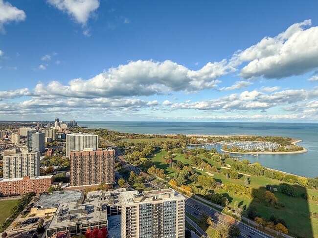 Building Photo - 655 W Irving Park Rd
