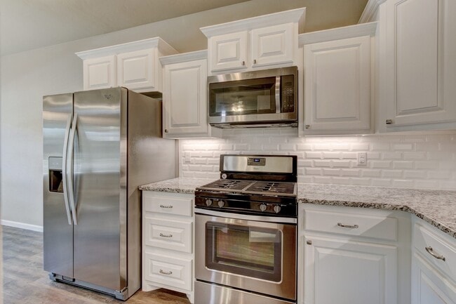 Building Photo - 8809 SW 55th St