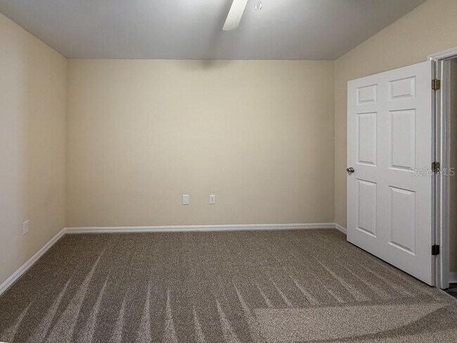 Building Photo - 4003 SW 27th St