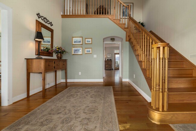 Building Photo - Majestic Custom Home