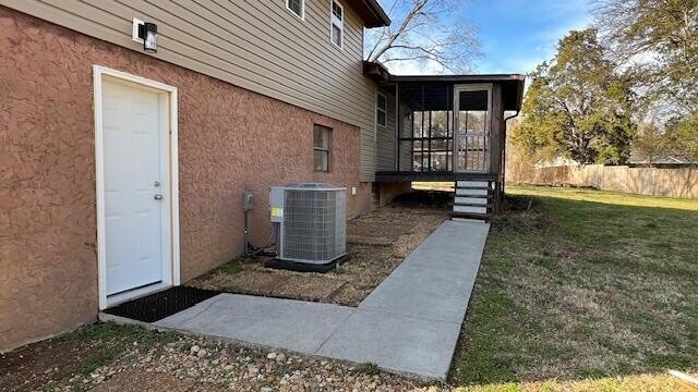 Building Photo - 115 N Valley Dr NW