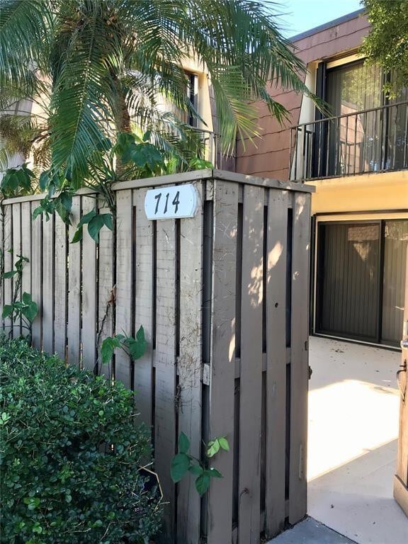 Building Photo - 714 7th Ct