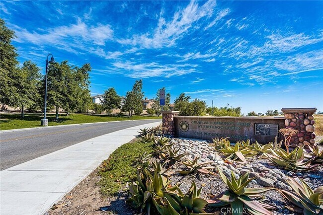 Building Photo - 3441 E Berkshire Ct