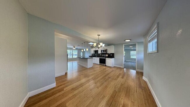 Building Photo - 9401 88th Way N