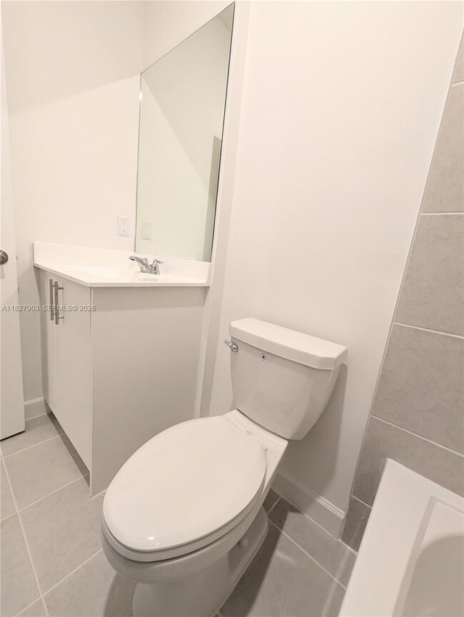 Building Photo - 1172 SE 1st Ave