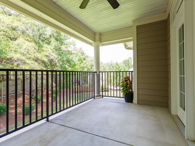 Building Photo - Beautiful 3 Bed 2 Bath Condo with Communit...