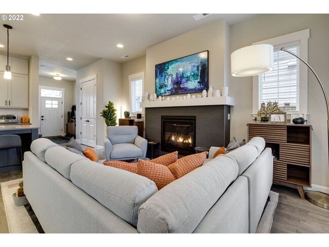 Building Photo - Beautiful Contemporary Home in Hillsboro near Reed's Crossing