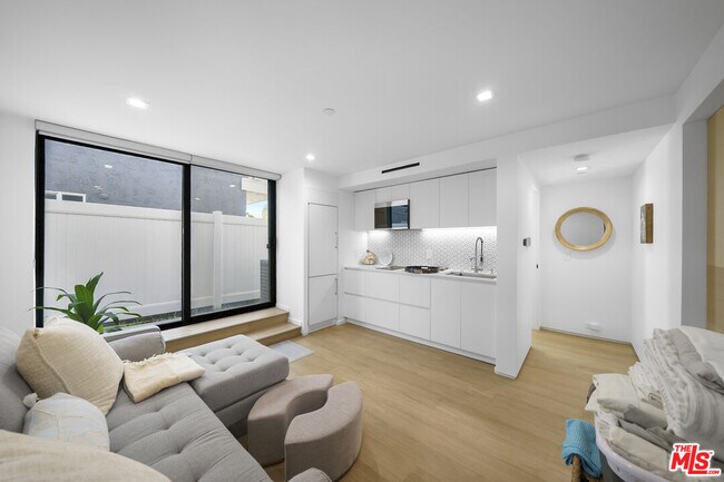 Building Photo - 1500 Ocean Dr