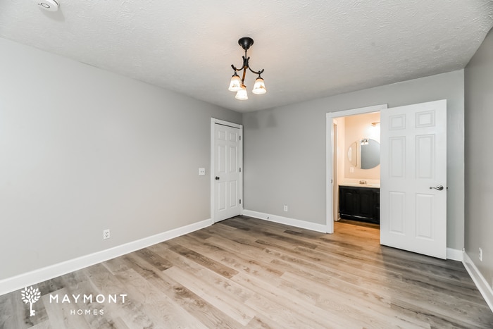 Building Photo - 606 Six Lakes Dr