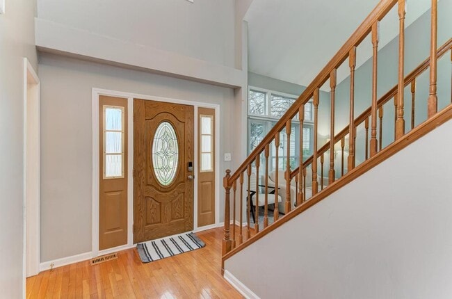 Building Photo - 3615 Fairfax Ct E