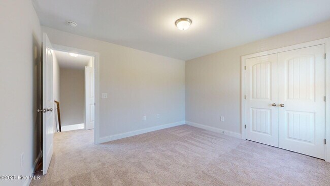 Building Photo - 358 N Ardsley Ln