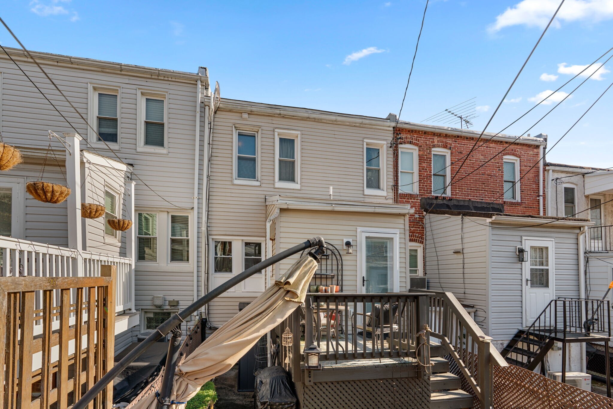 Building Photo - 1104 Weldon Ave