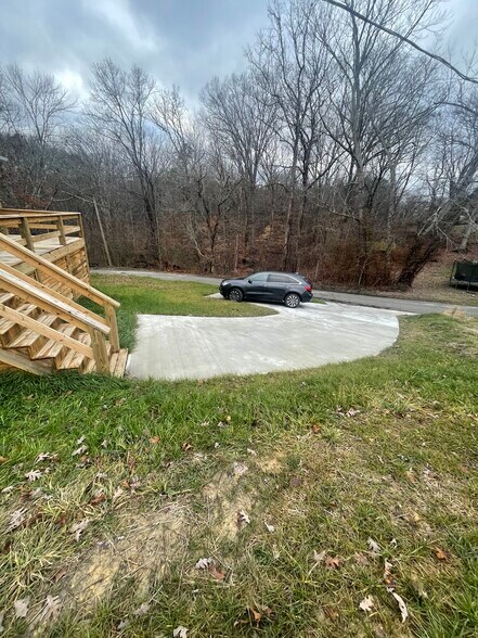 Building Photo - 167 S Earls Ave