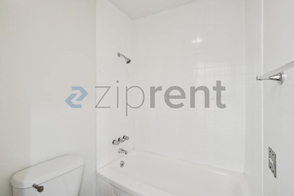 Building Photo - 365 Perkins St