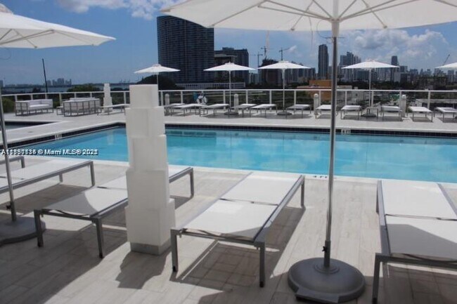 Building Photo - 4250 Biscayne Blvd