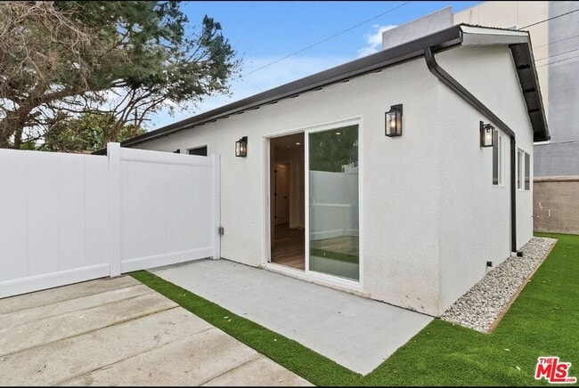 Building Photo - 6321 Camellia Ave