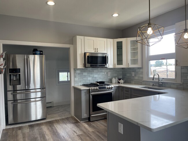 Building Photo - 125 Marsellus Pl