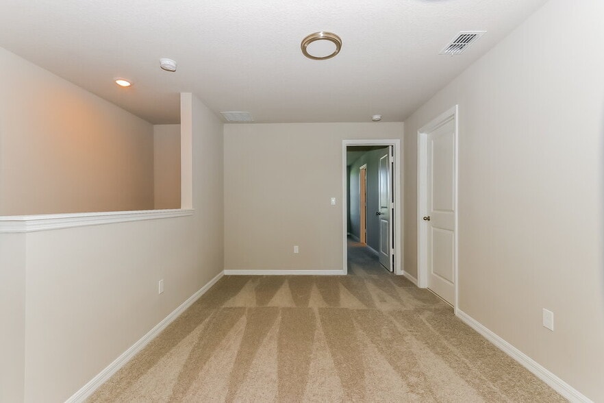 Building Photo - 4026 Hot Springs Ave