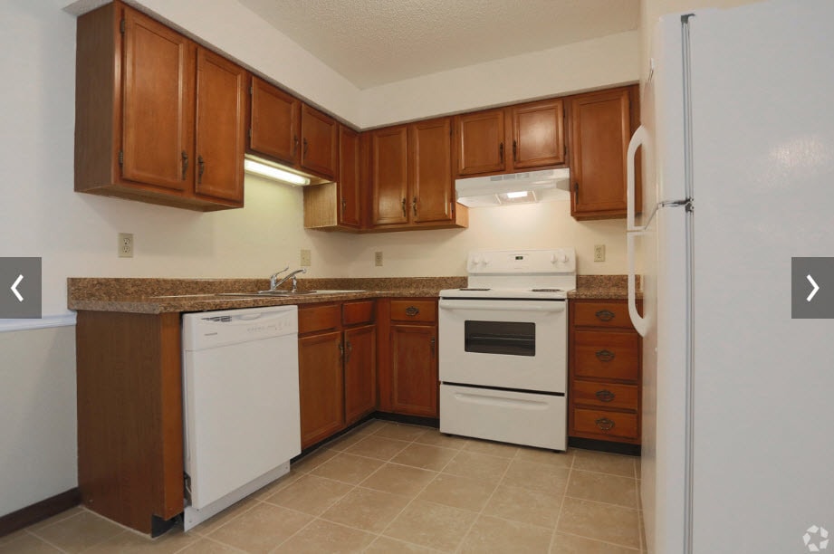 Building Photo - 3710 Santiago Dr