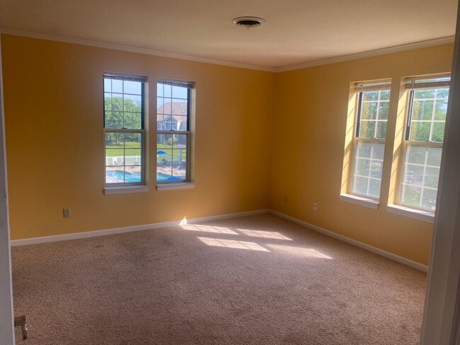 Building Photo - 2 Bedroom 2 Bathroom with Loft- Available Now!