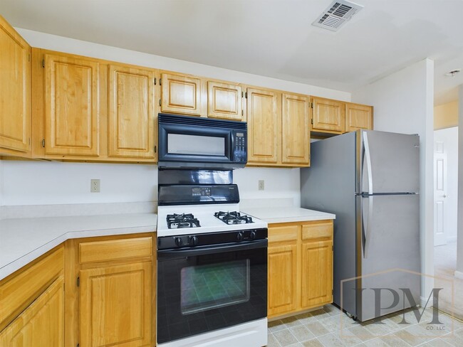 Building Photo - First Month Rent Free! - 3 Bedroom Home in...