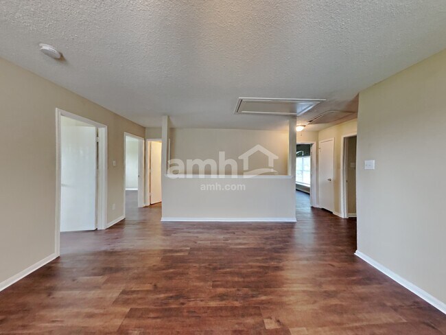 Building Photo - 201 Mammoth Springs Ln