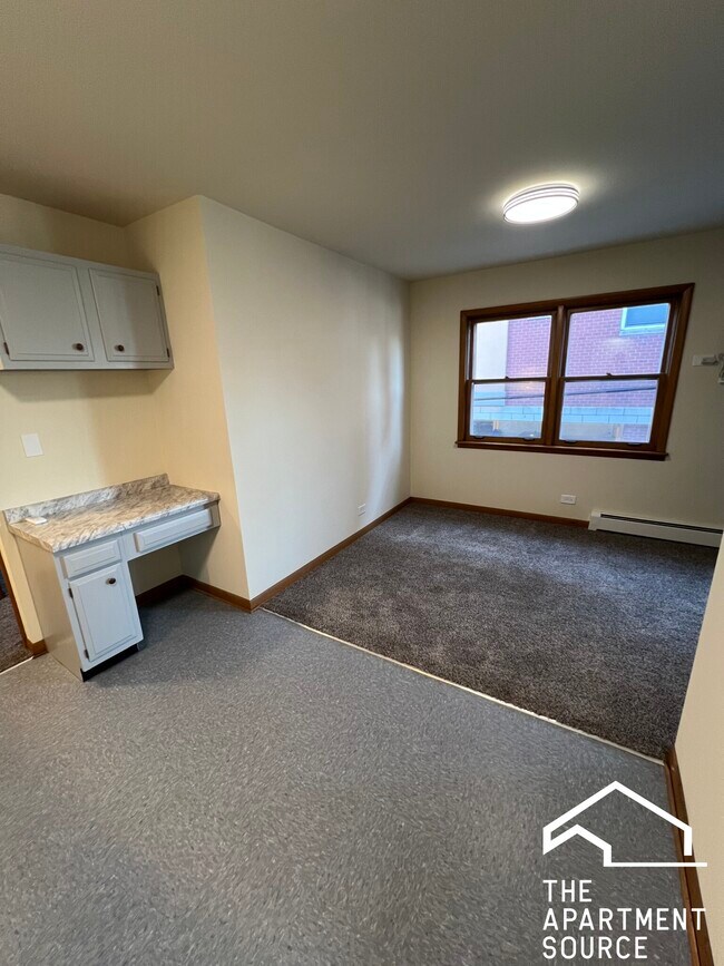 Building Photo - 328 Marengo Ave