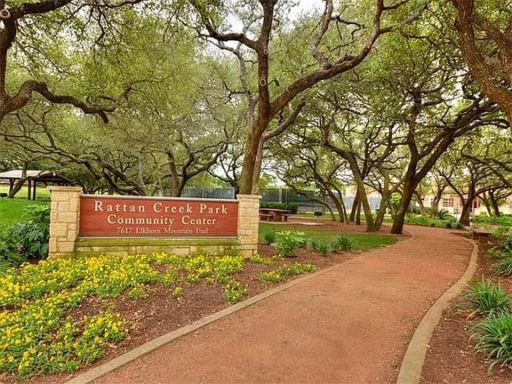 Neighborhood - 13219 Marrero Dr.