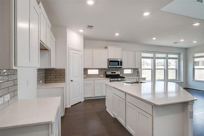 Building Photo - 220 Berean Ln