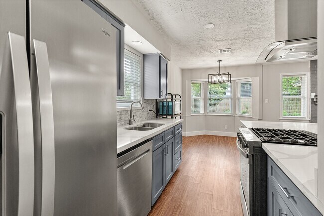 Building Photo - 9639 Springview Ln