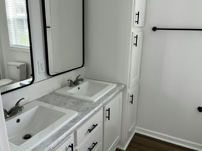 Building Photo - 3547 Vine Trl