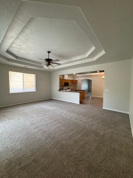 Building Photo - 818 Solano Cir