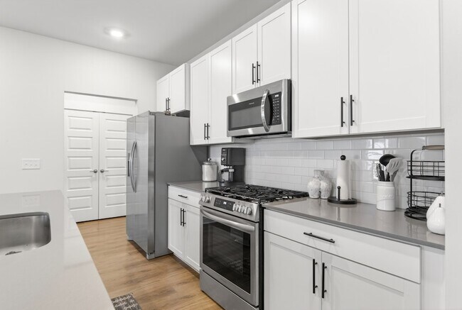 Building Photo - 313 Gingerwood Ln