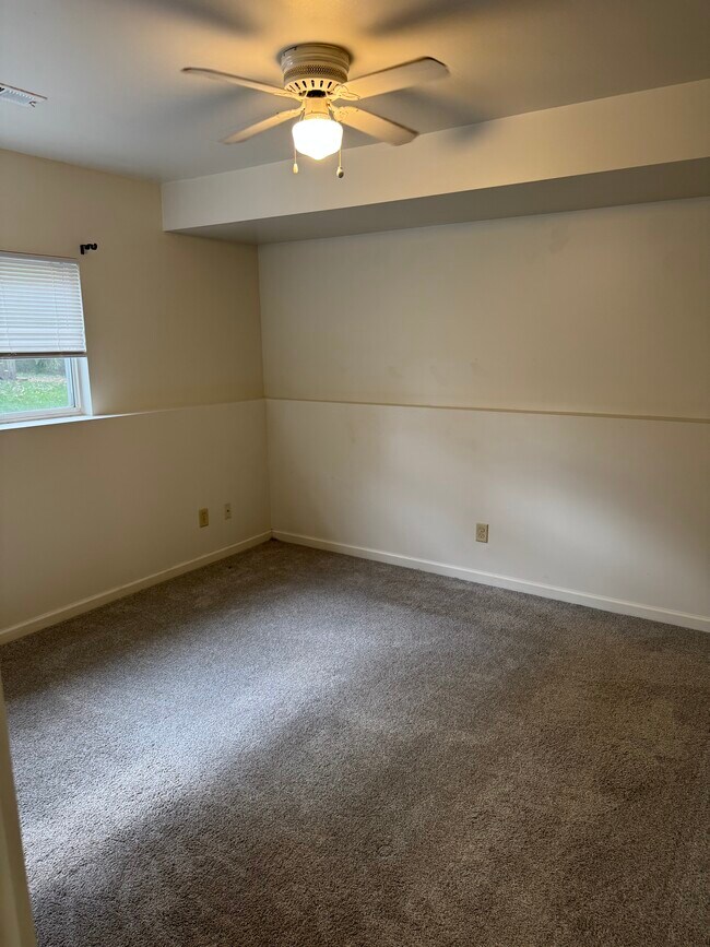 Building Photo - 116 Roosevelt St