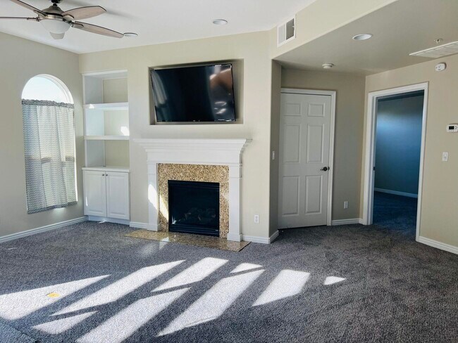 Building Photo - 45245 Seeley Dr